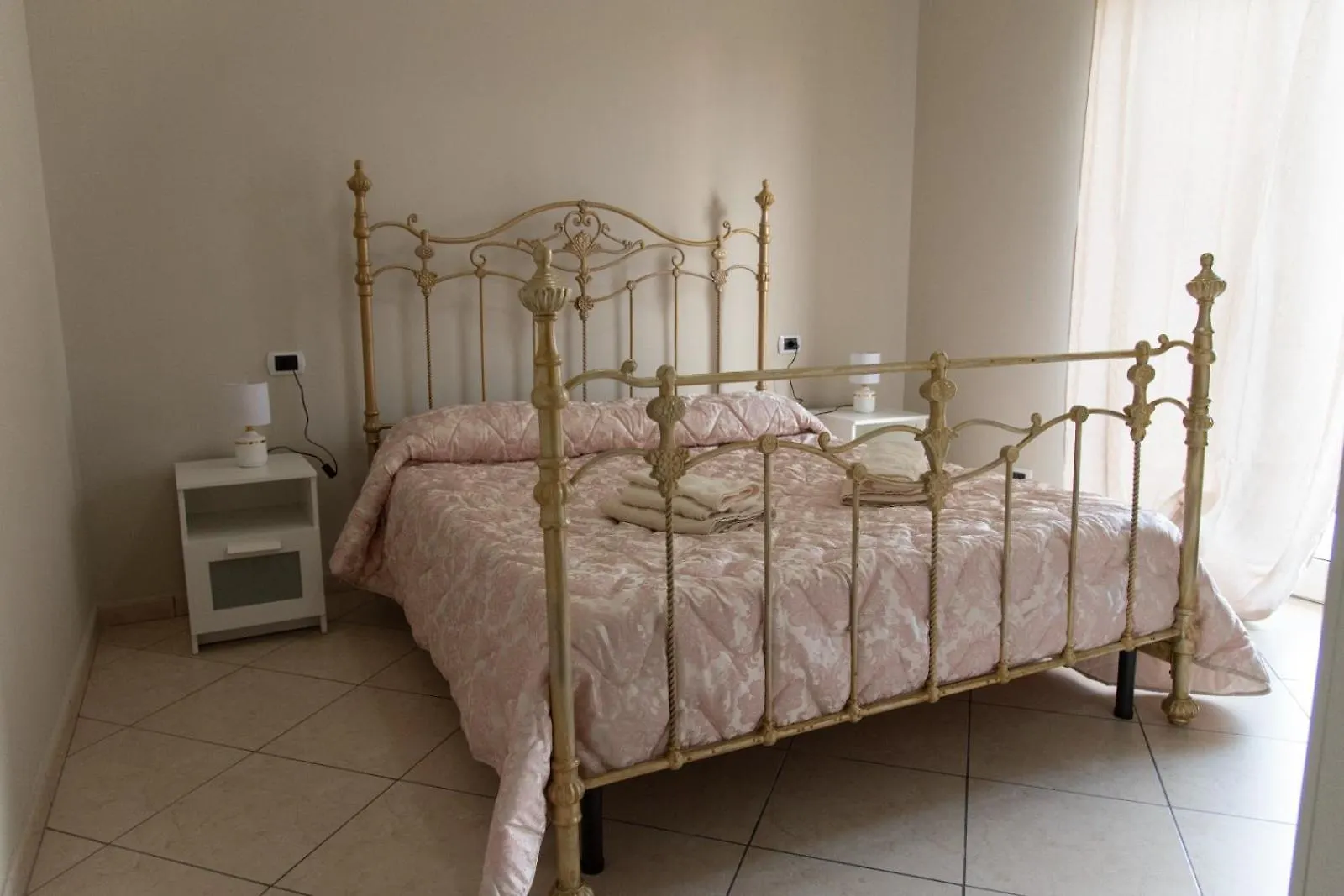 Apartment Casa Vacanze Residenziale Naples Italy