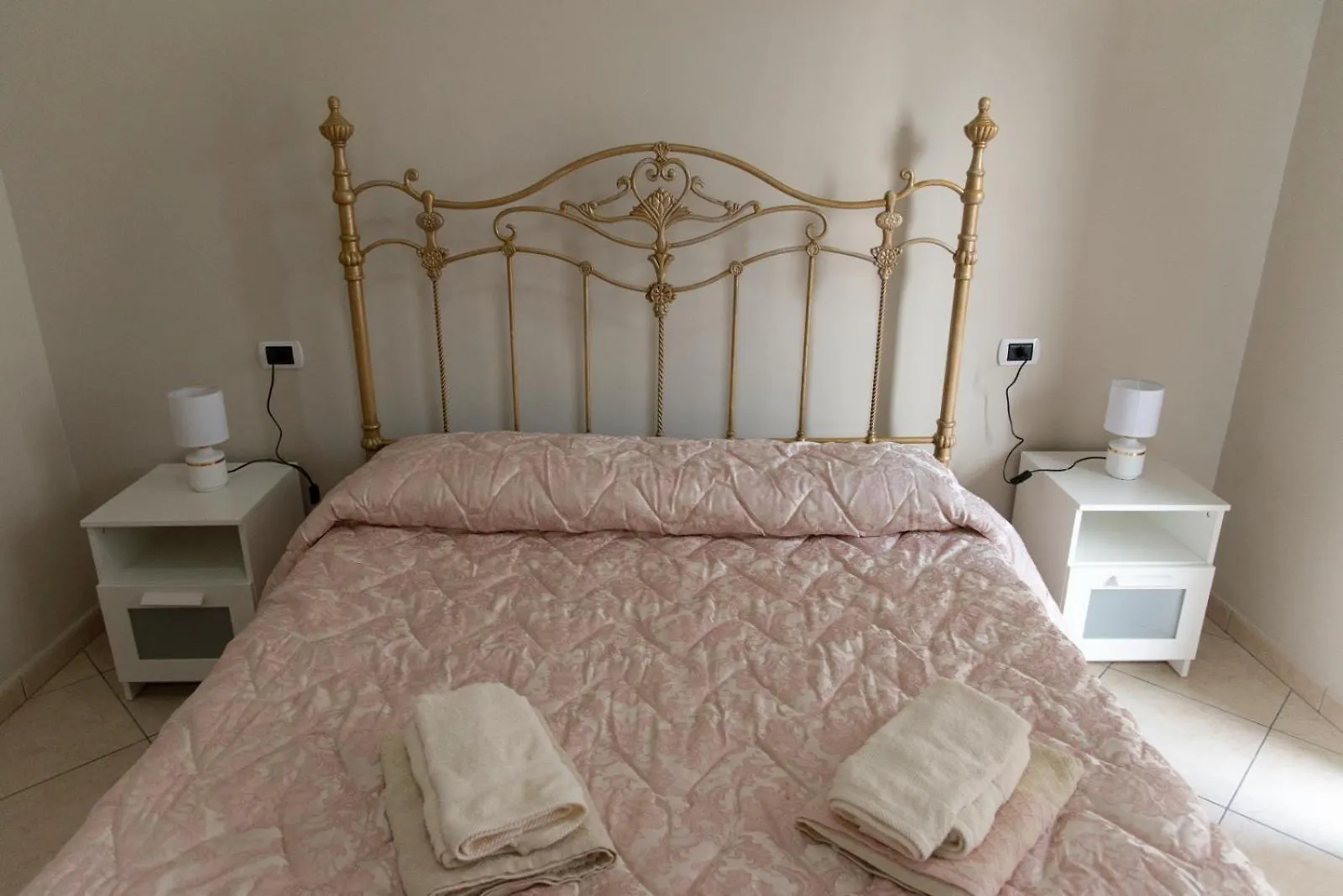 Casa Vacanze Residenziale Naples Apartment